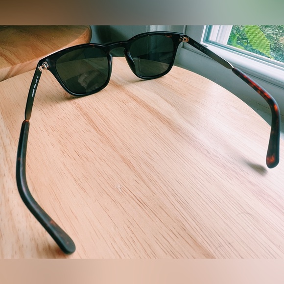 Fossil Sunglasses. Tortoise and brown and gold. - Picture 3 of 5